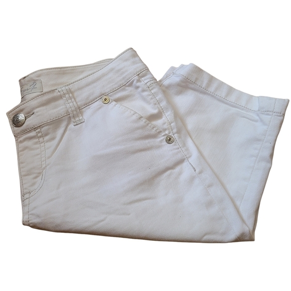 Seven 7 ladies Sz.10 white mid rise knee length jean shorts casual denimcore - Picture 9 of 9